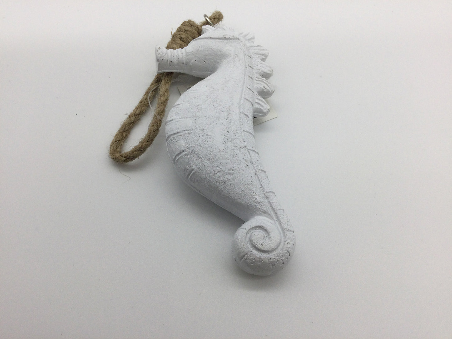 Seahorse / White / Hanging