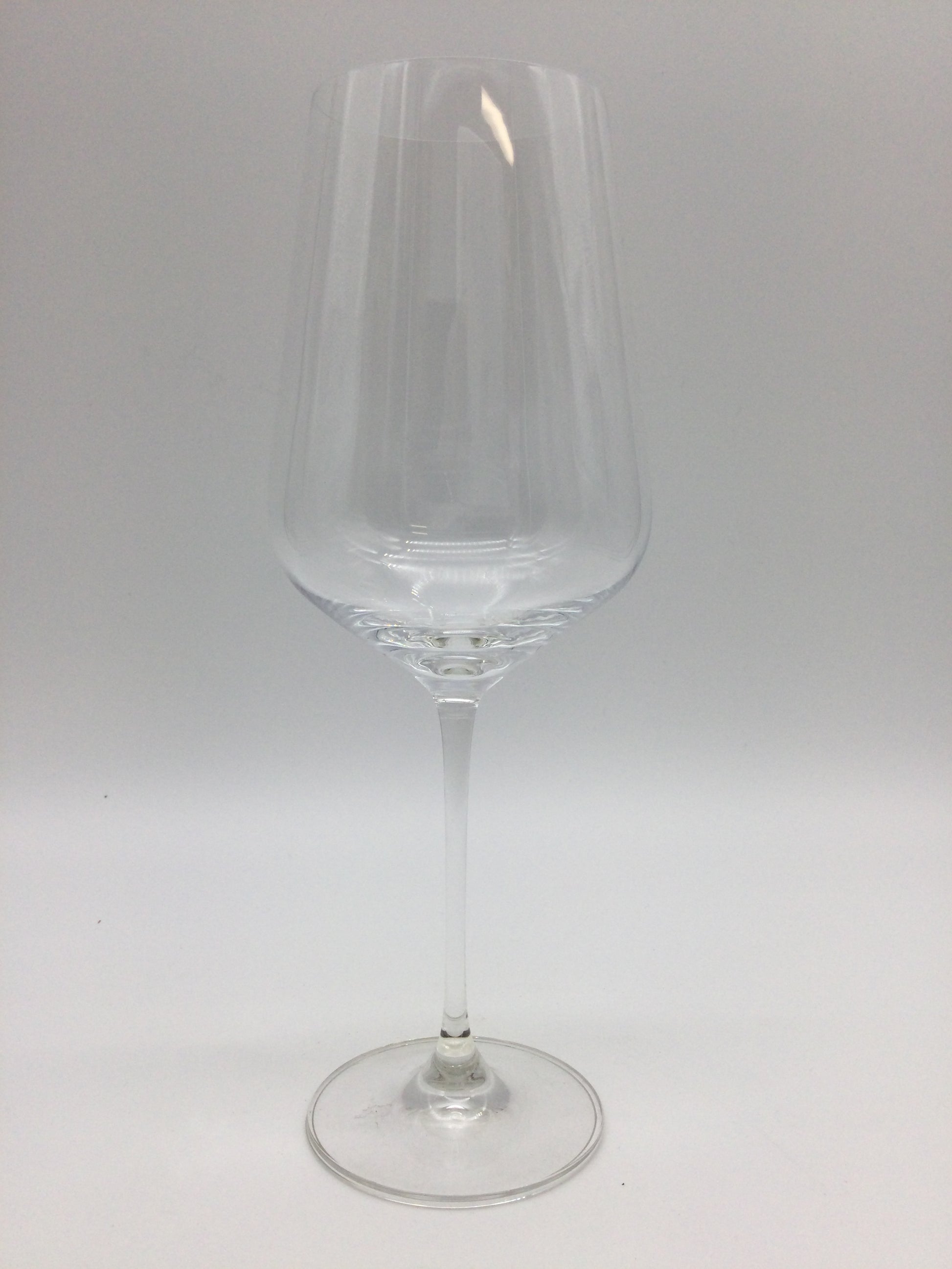 Hong Kong Hip Bordeaux Wine Glass – Country Home and Kitchen